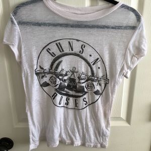 guns n’ roses light pink top